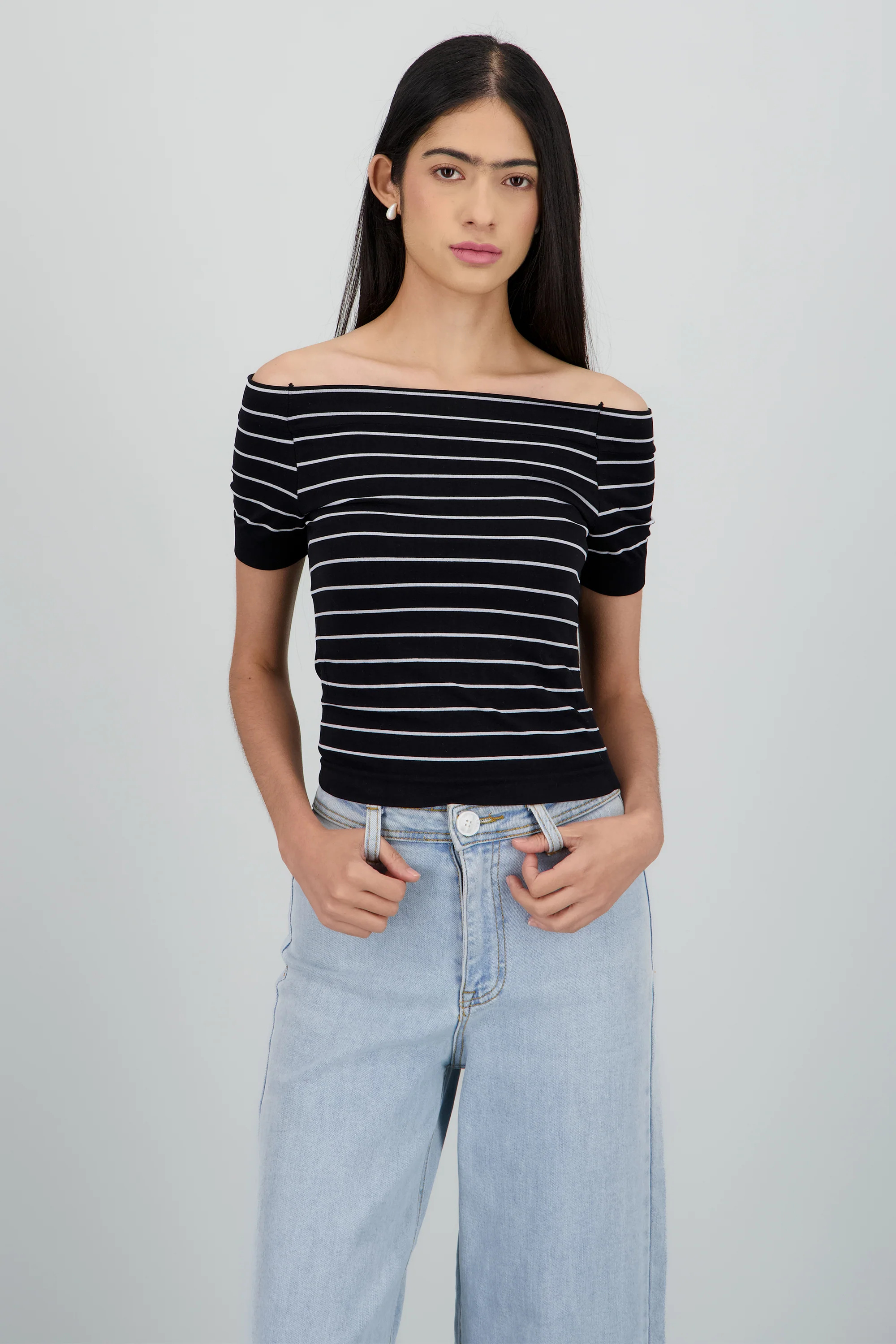 | Tops |